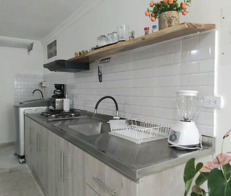 Heliconia Wagneriana Apartment - Flor De La Perla Санта Марта Екстериор снимка