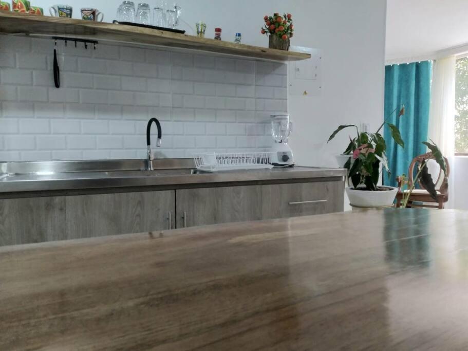 Heliconia Wagneriana Apartment - Flor De La Perla Санта Марта Екстериор снимка