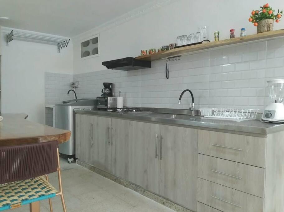 Heliconia Wagneriana Apartment - Flor De La Perla Санта Марта Екстериор снимка